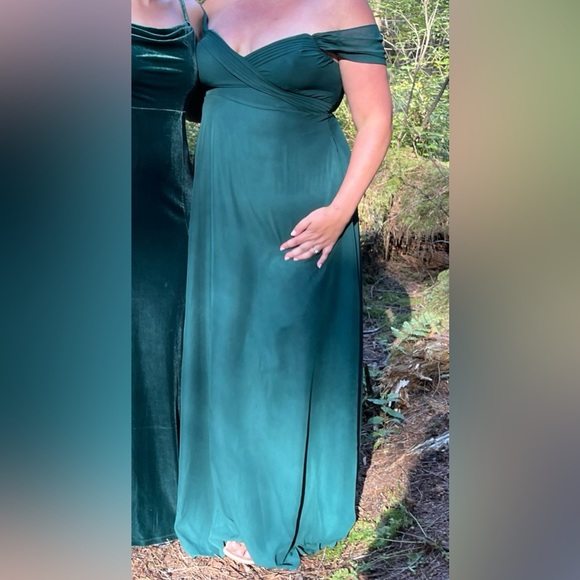 Emerald Green Formal Bridesmaid Dress from Birdie Grey PLUS - Picture 6 of 6